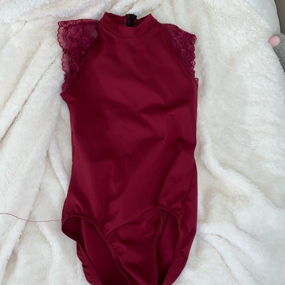 Red Suffolk high neck leo